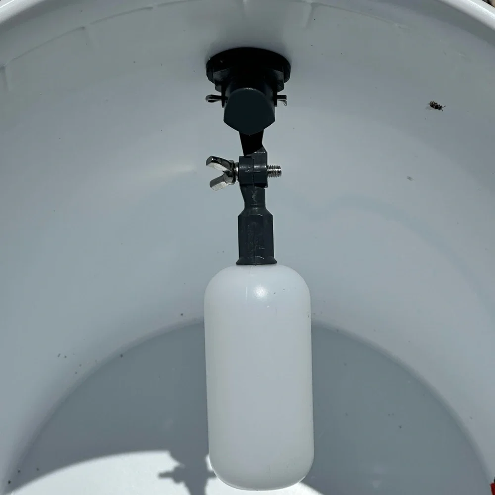 Automatic water feeder